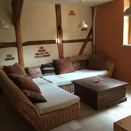 Haus Der Erwachenden Erde *
